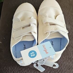 Cat & Jack Kids Cream Sneakers Size 12